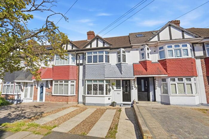 3 Bedroom Terraced House For Sale In Seymour Avenue, Morden, SM4