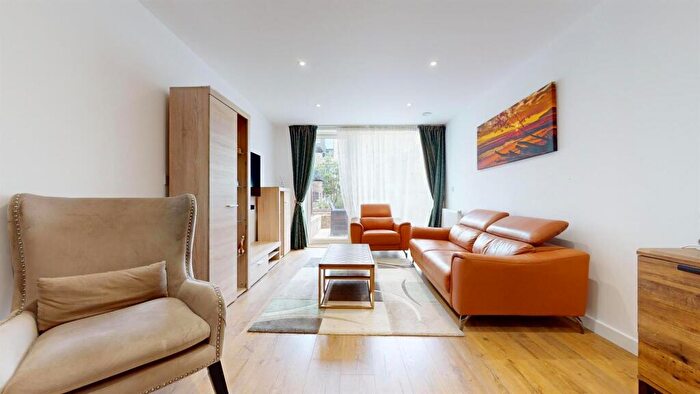 3 Bedroom Apartment To Rent In Mahindra Way, London, E6