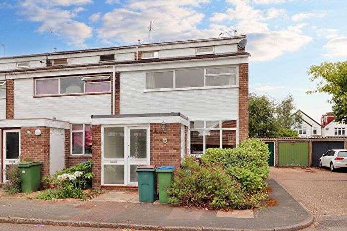 2 Bedroom End Of Terrace House To Rent In Ingrams Close, Walton-On-Thames, Surrey, KT12
