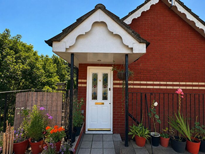 1 Bedroom Coach House To Rent In Davies Drive, St Annes, BS4