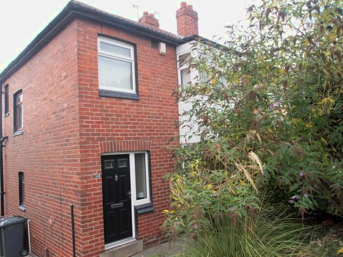 3 Bedroom Semi-Detached House To Rent In Burley Road, Burley, Leeds, West Yorkshire, LS4