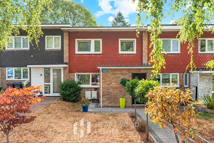 3 Bedroom Terraced House For Sale In Meadowcroft, St Albans, AL1