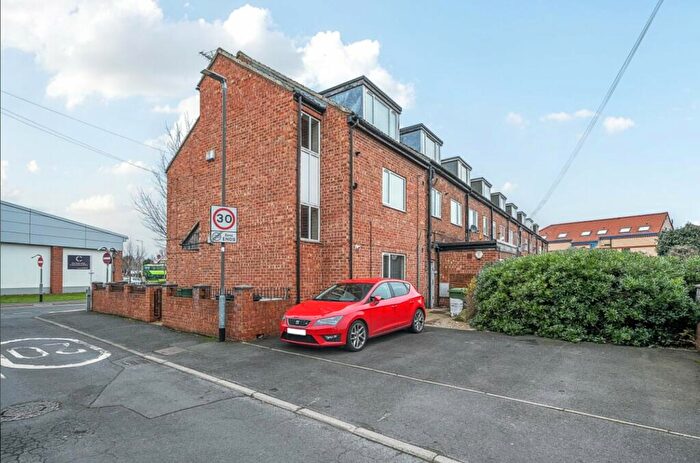 1 Bedroom Flat To Rent In Irwin Approach, Leeds, West Yorkshire, Uk, LS15