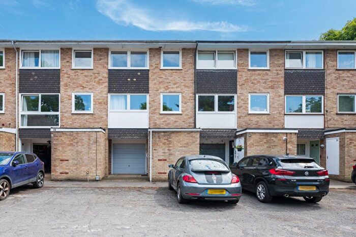 4 Bedroom Town House For Sale In West Wickham, BR4