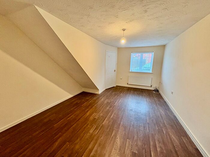 2 Bedroom End Of Terrace House To Rent In Lornas Field, Peterborough, PE7