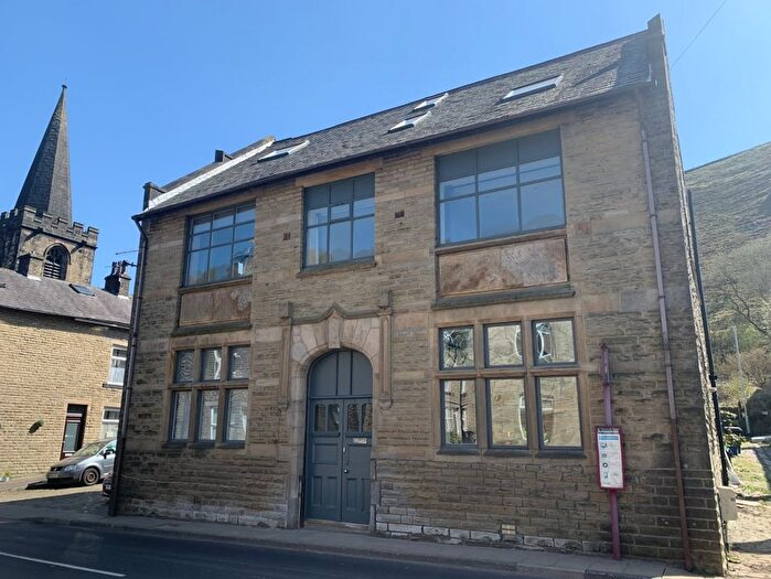 6 Bedroom Semi-Detached House For Sale In Burnley Road, Todmorden, OL14