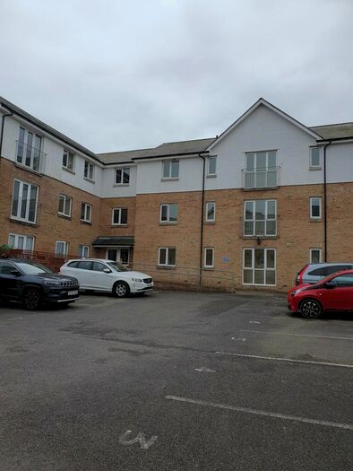 2 Bedroom Flat To Rent In Folkestone Road, Dover, CT17