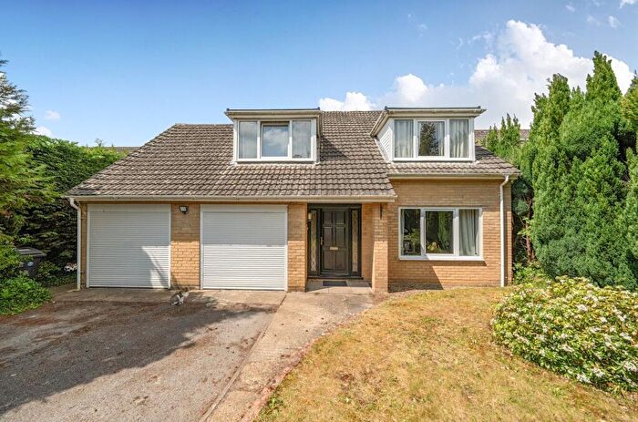 4 Bedroom Detached House For Sale In Caerleon Drive, Andover, SP10