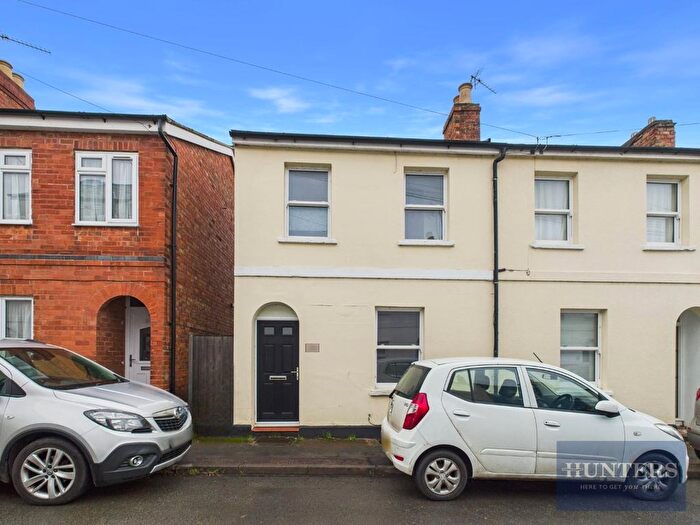 2 Bedroom End Terrace House For Sale In Rosehill Street, Cheltenham, GL52