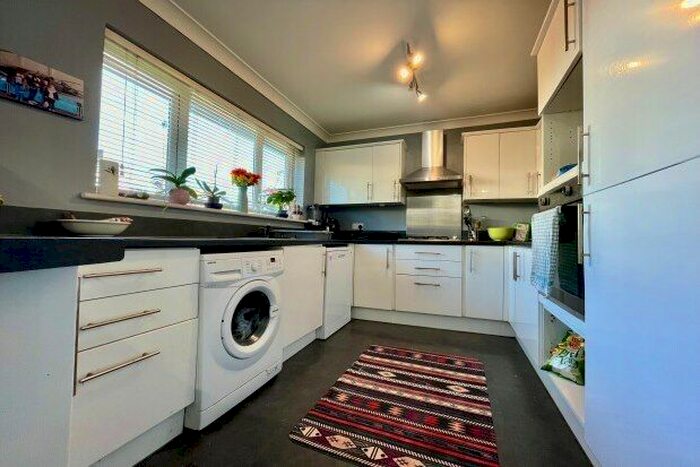 4 Bedroom Detached House To Rent In Idenwood Close, Gillingham, ME8