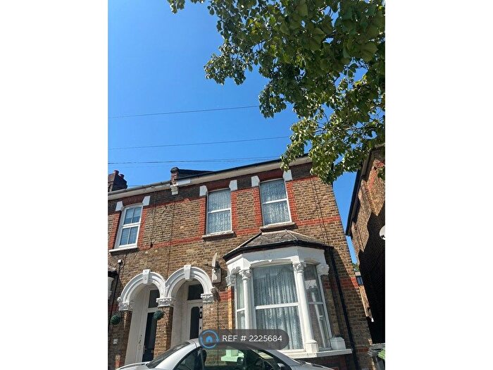 1 Bedroom Flat To Rent In Kemble Road, London, SE23