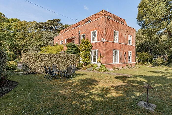 10 Bedroom Detached House For Sale In Convent Road, Broadstairs, CT10