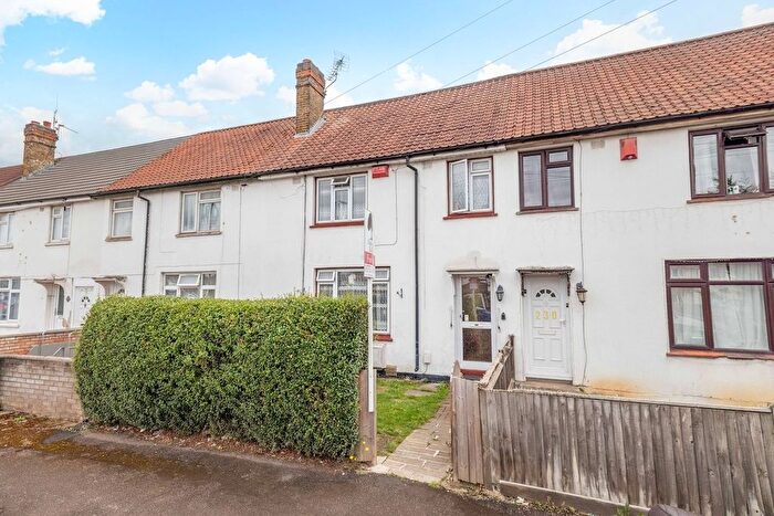 3 Bedroom Terraced House For Sale In Uxbridge Road, Slough, SL2