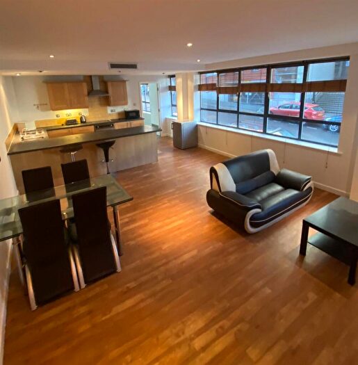 2 Bedroom Apartment To Rent In Upper College Street, Nottingham, NG1