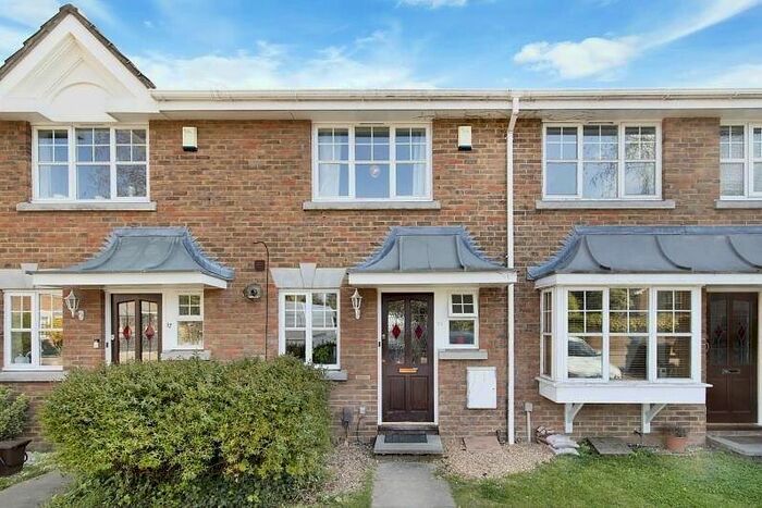 2 Bedroom Detached House To Rent In Sunlight Close, London, SW19