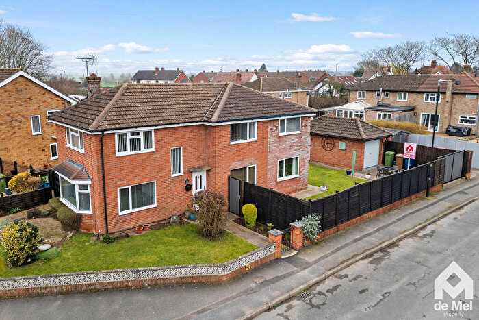 4 Bedroom Detached House For Sale In , Snowdon Garden, Churchdown, GL3