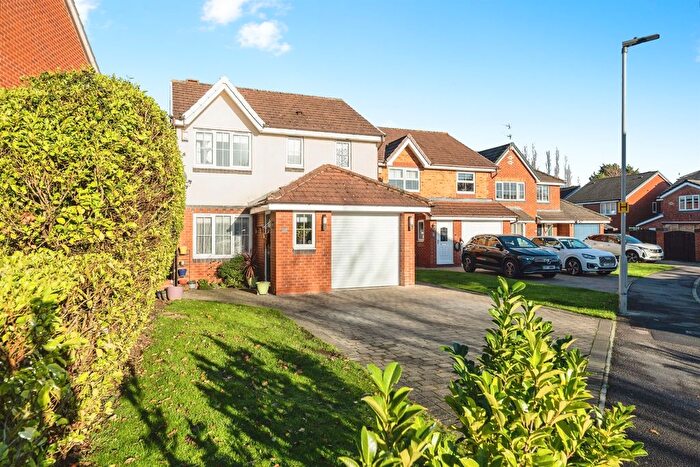 3 Bedroom Detached House For Sale In Clover Walk, Upton, Pontefract, WF9