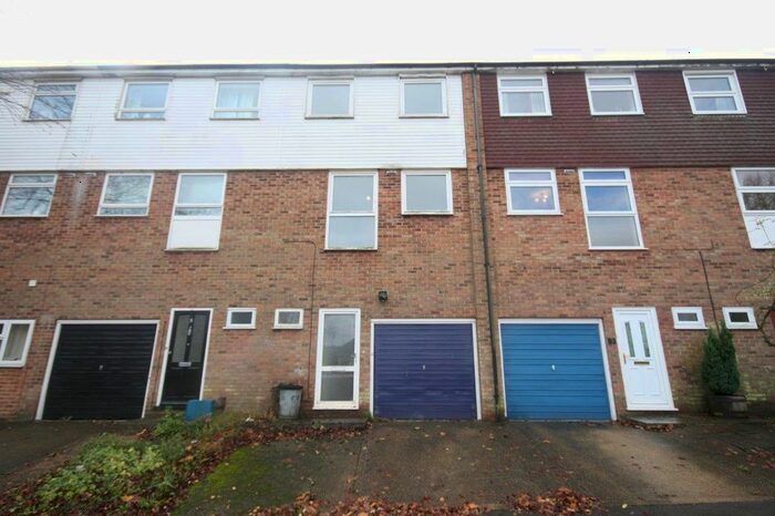4 Bedroom Town House To Rent In High Trees Close, Willesborough, Ashford, TN24