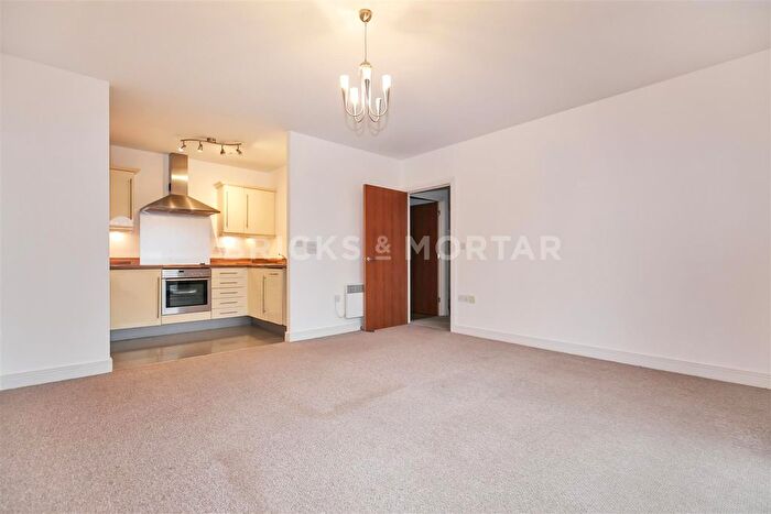 2 Bedroom Property To Rent In Worsdell Drive, Gateshead, NE8