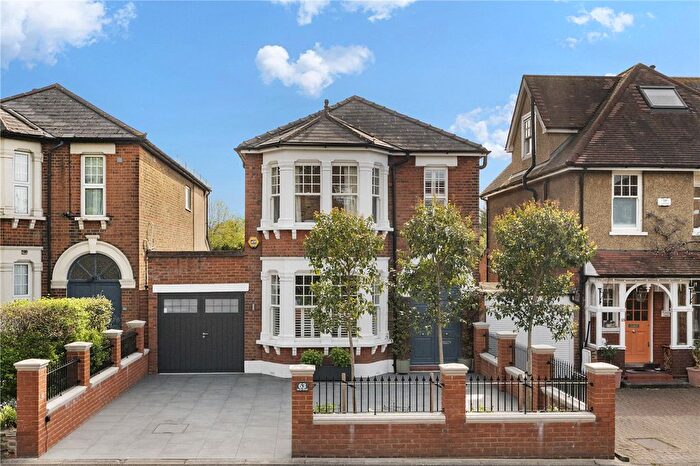 3 Bedroom Detached House For Sale In Hook Road, Surbiton, KT6