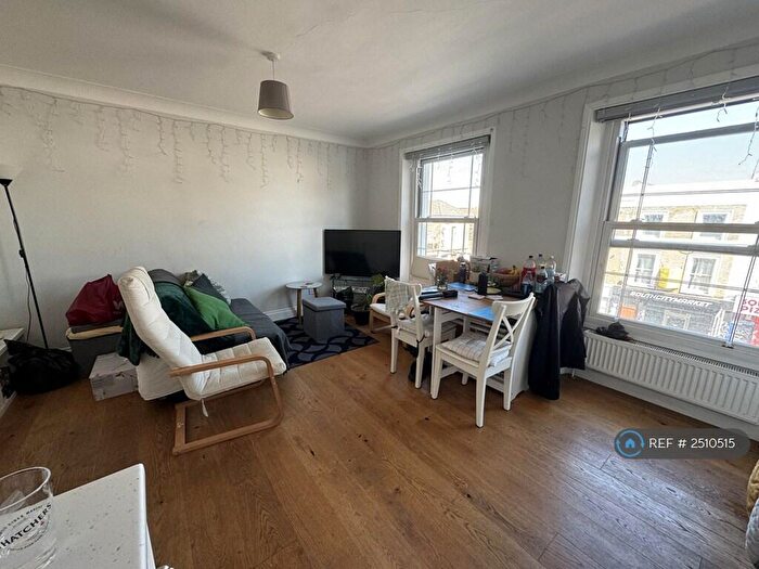 4 Bedroom Flat To Rent In New Cross Road, London, SE14