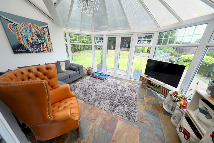 4 Bedroom Detached House For Sale In St. Marys Close, Hessle, HU13