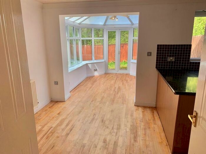 4 Bedroom Detached House For Sale In Parc Penscynnor, Cilfrew, Neath, SA10