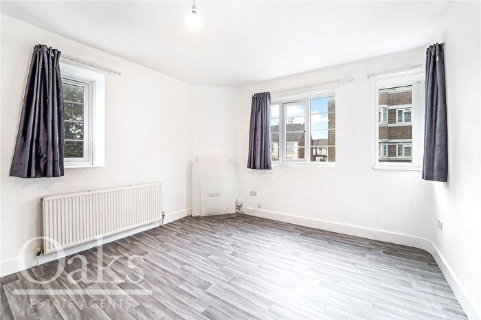 2 Bedroom Flat To Rent In Warwick Gardens, Thornton Heath, CR7