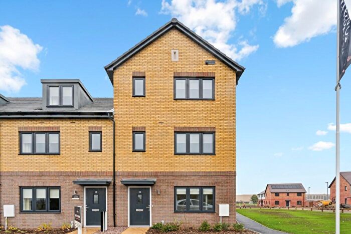 4 Bedroom End Of Terrace House To Rent In Includes One Month Rent Free! Shetland Drive, Milton Keynes, Buckinghamshire, MK8