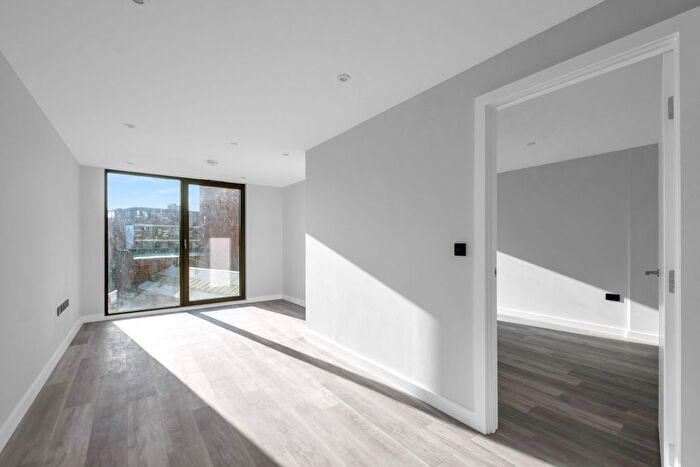 1 Bedroom Flat To Rent In Apex Lofts, Warwick Street, Birmingham, B12