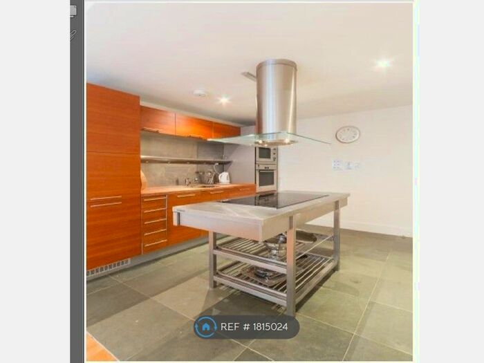 1 Bedroom Flat To Rent In Long Lane, London, SE1