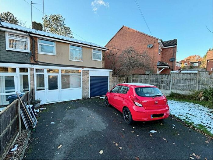3 Bedroom House To Rent In Harewood Close, Hall Green, Birmingham, B28