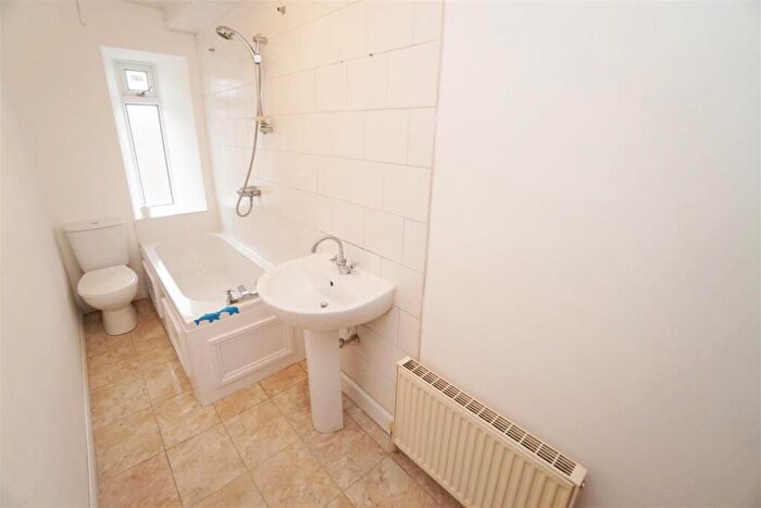 2 Bedroom Flat To Rent In Auchinairn Road, Bishopbriggs, G64