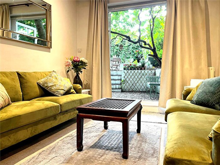 2 Bedroom Flat For Sale In Finborough Road, Chelsea, SW10