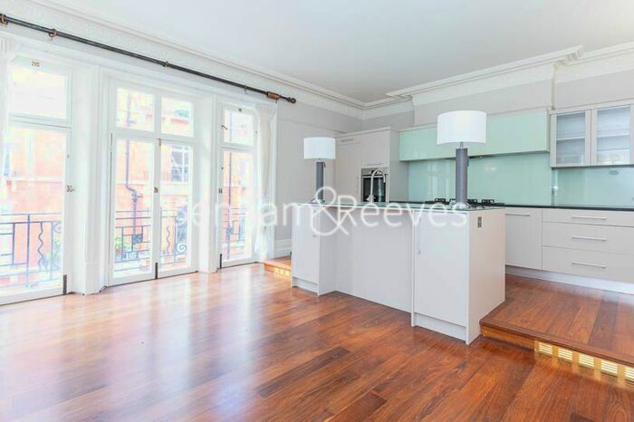 3 Bedroom Flat To Rent In Carlisle Place, Victoria, SW1P
