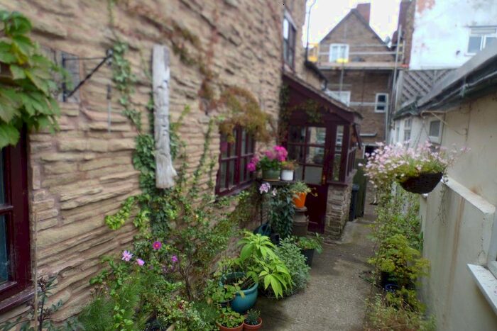 2 Bedroom Flat To Rent In Broad Street, Bromyard, Herefordshire, HR7