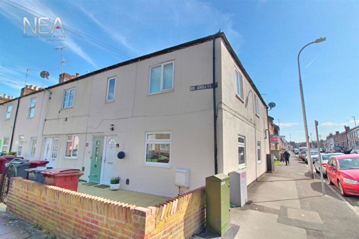 2 Bedroom Flat To Rent In Great Knollys Street, Reading, RG1