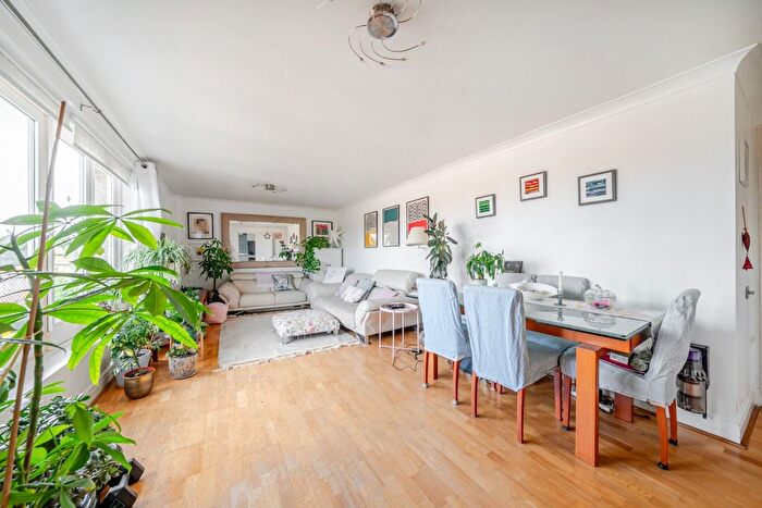 2 Bedroom Flat For Sale In Odessa Street, London, SE16
