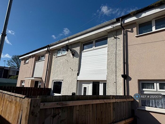 3 Bedroom Terraced House To Rent In Bondane, Hull, HU6