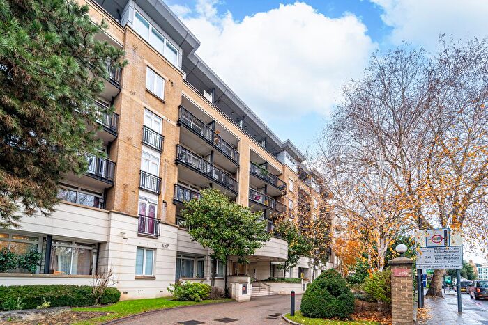 2 Bedroom Flat For Sale In Claremont Heights, Pentonville Road, Angel, London, N1