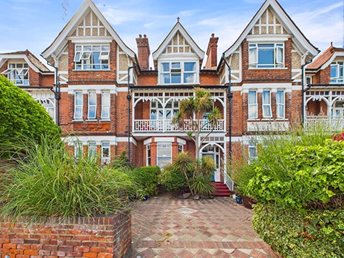 6 Bedroom Terraced House For Sale In Victoria Parade, Broadstairs, CT10