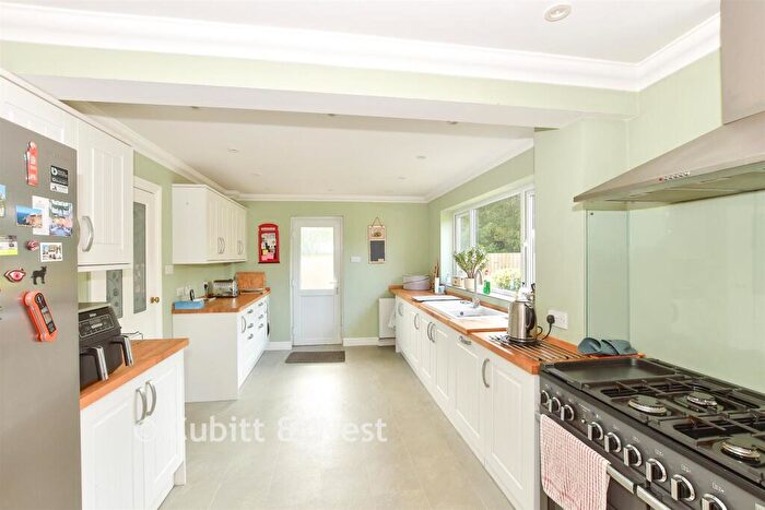 4 Bedroom Detached House For Sale In Rectory Close, East Hoathly, Lewes, East Sussex, BN8