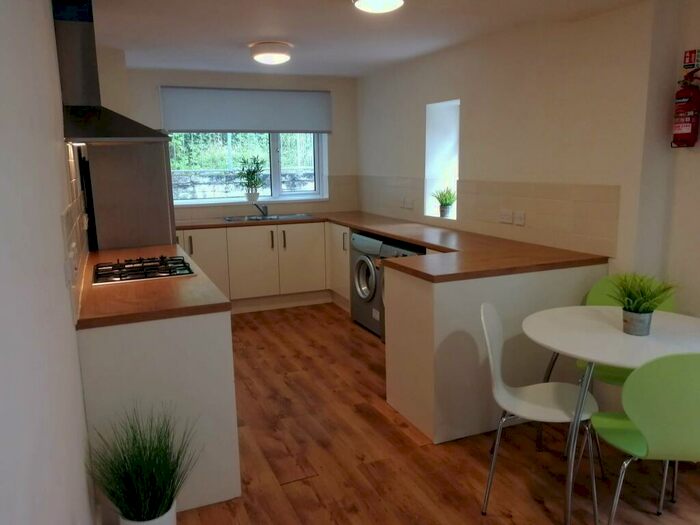 5 Bedroom House To Rent In Danygraig Road, Port Tenant, Swansea, SA1