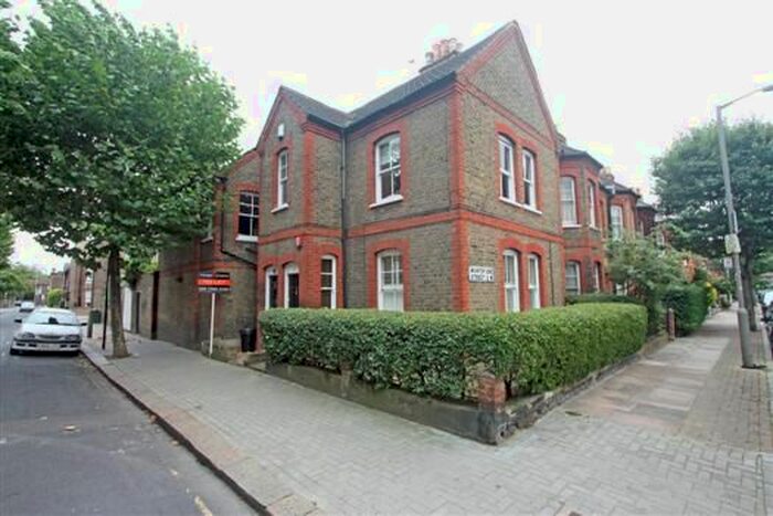 2 Bedroom Flat To Rent In Montefiore Street, Battersea, London, SW8