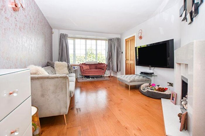 4 Bedroom Detached House For Sale In Casewick Lane, Stamford, PE9