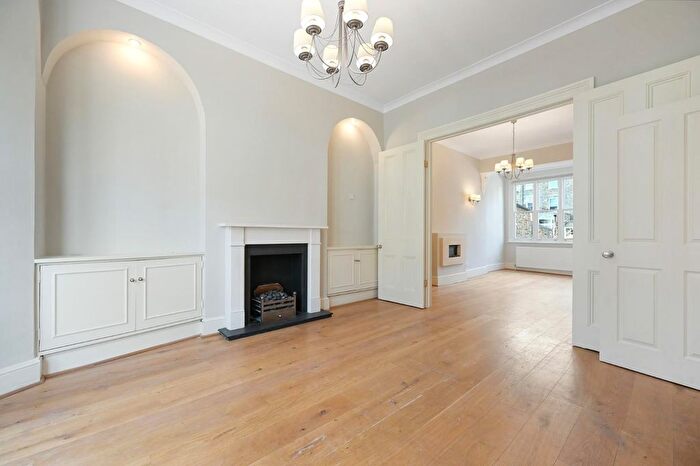 6 Bedroom Terraced House To Rent In Aynhoe Road, Brook Green, London, W14