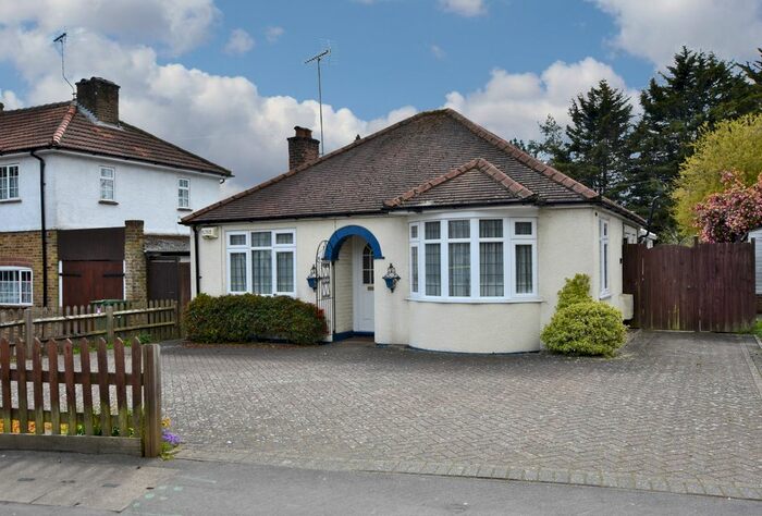 2 Bedroom Detached Bungalow For Sale In Horseshoe Lane, Watford, WD25