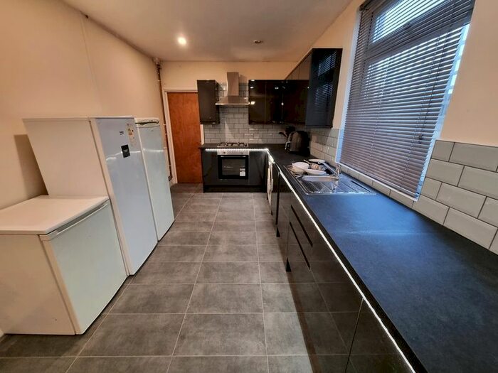 5 Bedroom Terraced House To Rent In Dalton Street, Cathays, Cardiff, CF24