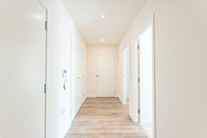 1 Bedroom Flat To Rent In Bittacy Hill, London, NW7