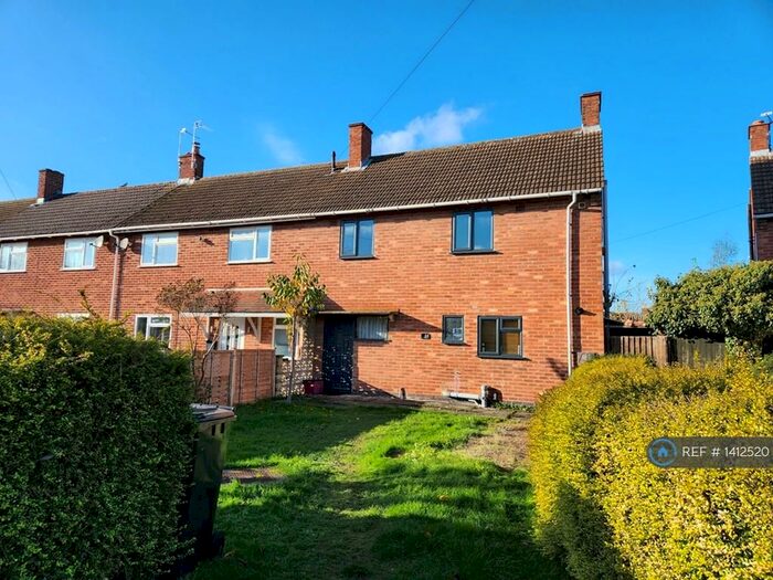 4 Bedroom End Of Terrace House To Rent In Oaks Road, Kenilworth, CV8